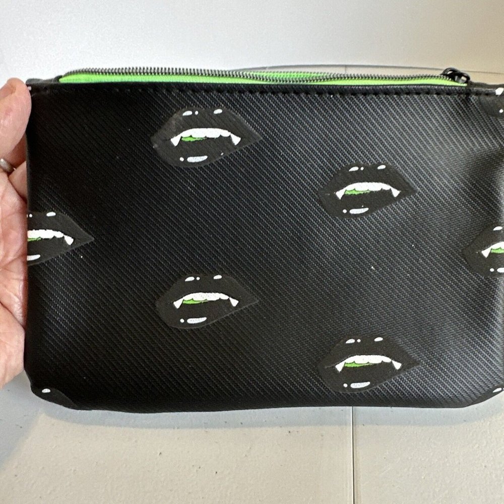 Ipsy Glam Bag October 2021 Black With Green Vampire Lips Brand Unused
